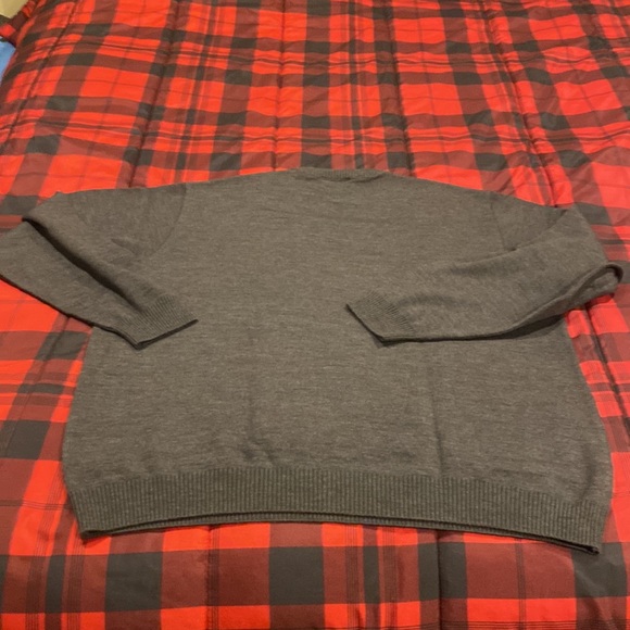 St. Croix knits for Sam Cavato St. Louis size XL. - Picture 7 of 7